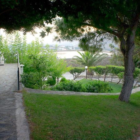 Aiolos Hotel Ménites Esterno foto